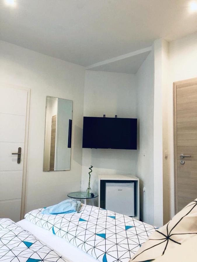 Homestay Am Markt Adenau Esterno foto